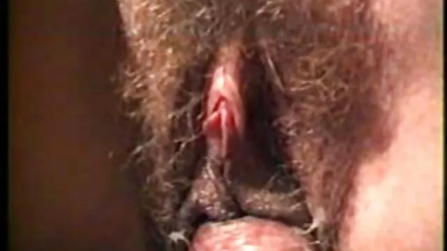 Các chất béo người mua hai trống từ cả hai bên. sex top nhật bản