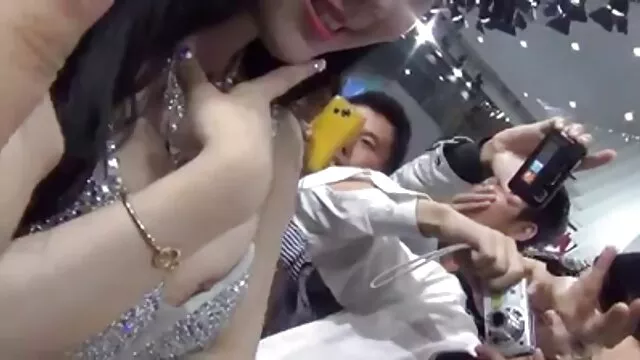 Con mẹ béo đã âm trên bàn bếp Phục sinh clip sex nhật