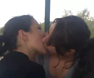 Mel Lãng Mạn, Tóc phim sex nhât Vàng